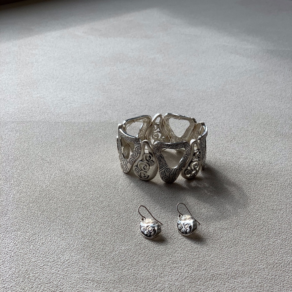 Creative Metal Design Bracelet and Earrings